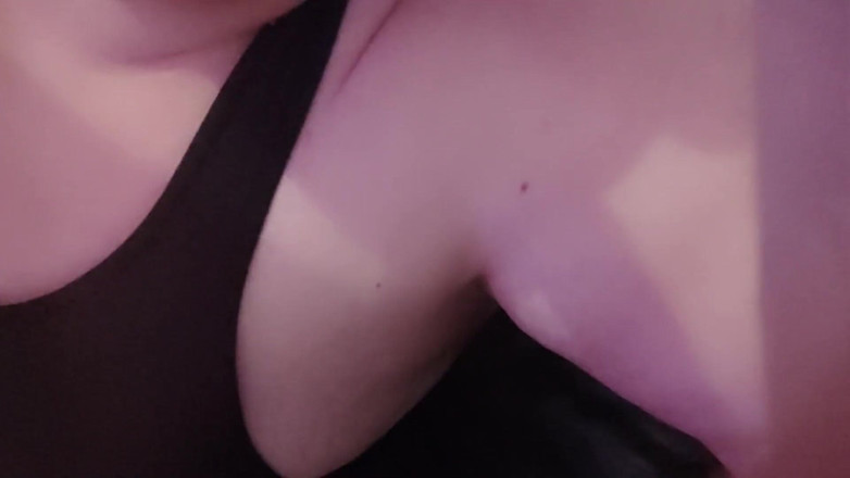 Fat girl love: Sání dildo penisu