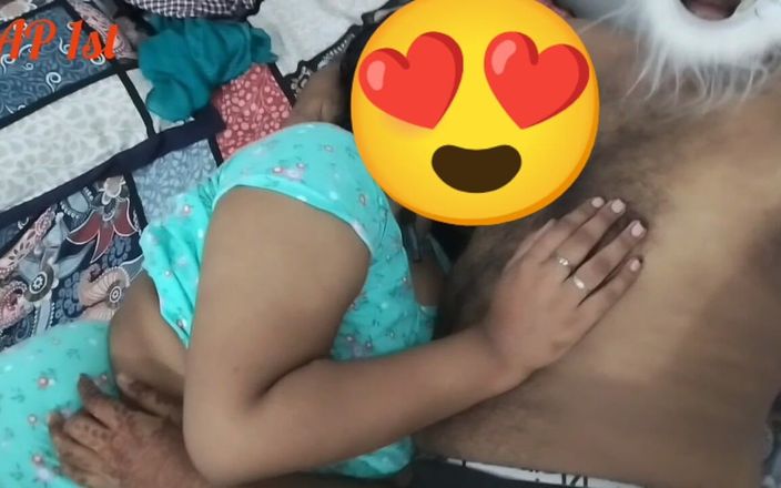 akashprimex790: Molto bella desi ragazza bhabi scopata romanticamente da debor