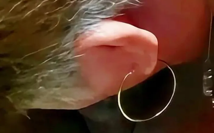 Milfta boohot: How Delicious My Stepmother's Whore Squirts When She Touches Her...