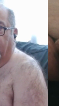 Ngocok kontol sambil berkomentar di porno