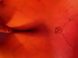 Slutty Shanna: Tittenfick in der sauna, sperma im mund