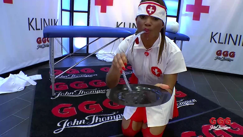 Gang Bang Germany: Eén vrouw, veel pikken - ze wordt gepist en geneukt