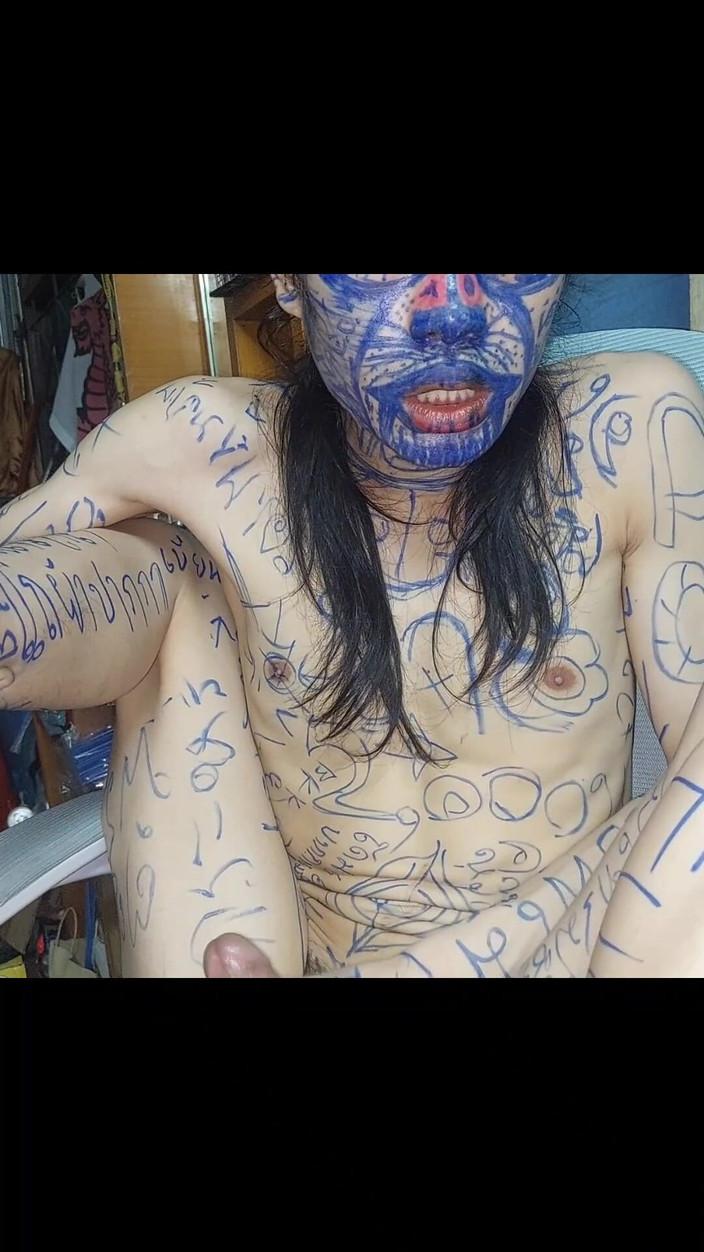 Clown likes to play with colors: Frango azul