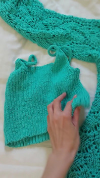 I Knitted Myself a Top and a Sweater, Bragging