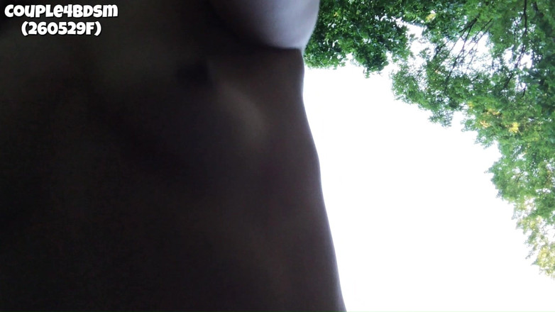 Couple4bdsm: En primer plano en cuatro al aire libre - Sky Titties (260529f)