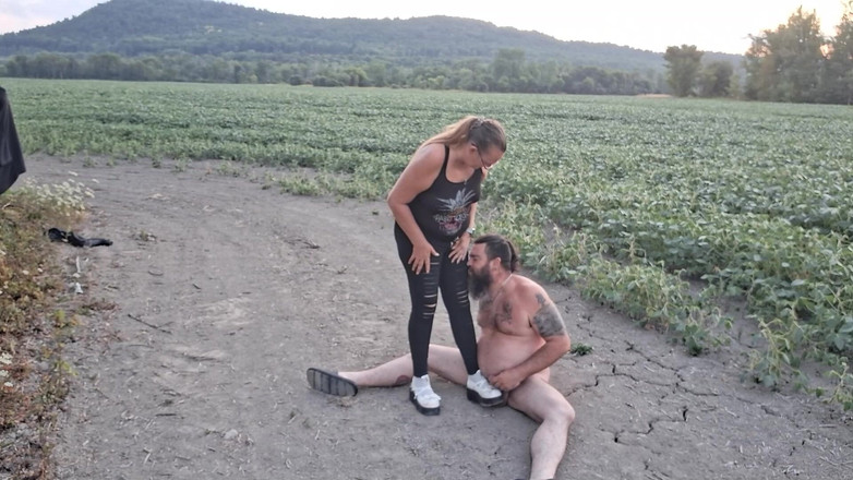 Miss jj chose: Je jen na vás, abyste to našli (ballbusting)