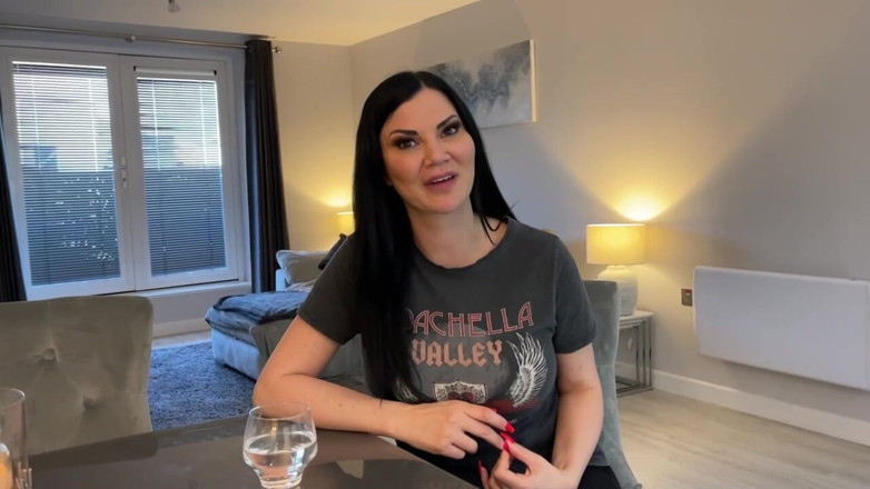 Jasmine Jae: 처녀의 체리를 터뜨리기