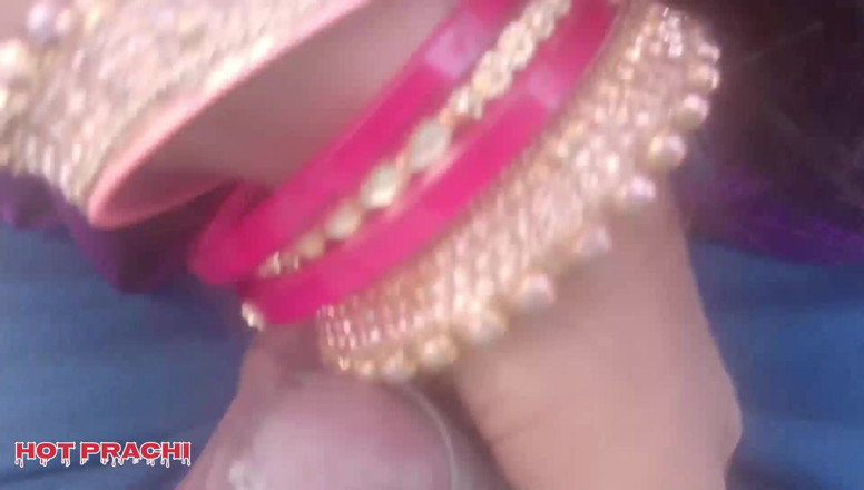 Hot prachi: Desi village bhabhi scopata nella giungla di sera