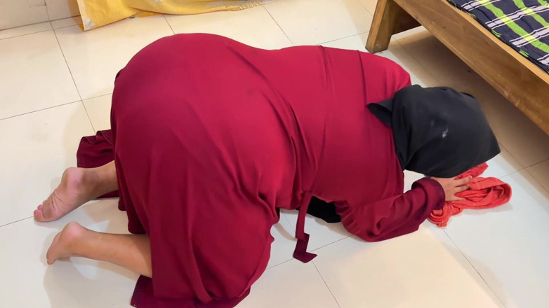 Aria Mia: 침대에서 애널 섹스를 원하는 이집트 거유 매력적인 이슬람 핫한 새엄마!