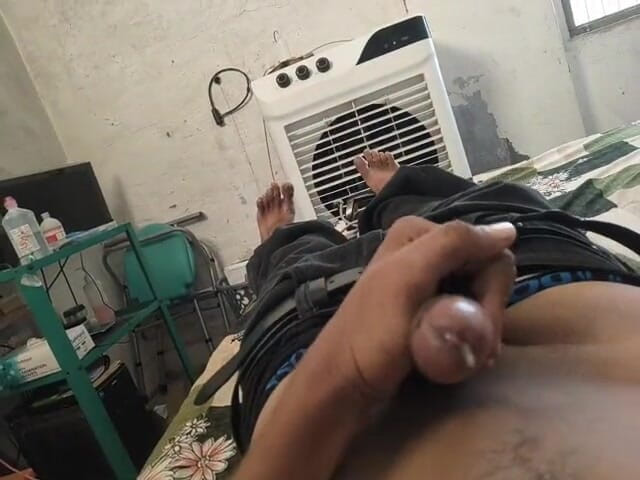 gigggi2308: Indian Young Boy Masterbate Dick Such a Strong Dick