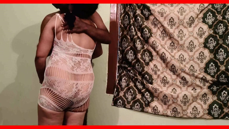 Sexy sindu: Coppia romantica in piedi arrapante sesso in piedi