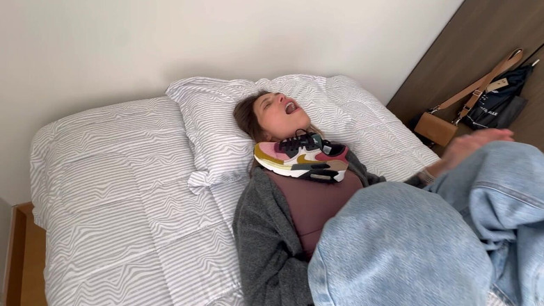 scarlettandc: Hladila jsem se a sála ho, pak jsem ošukána a...