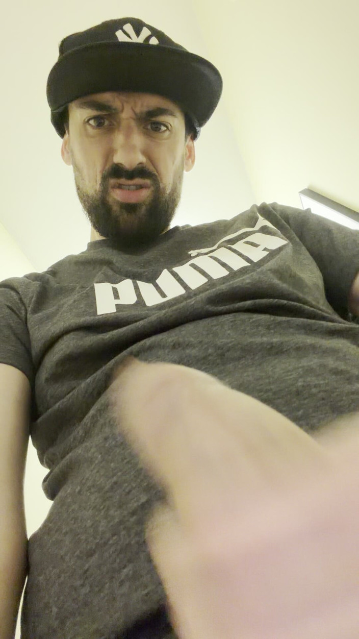 Liam Harding: Hot Stepdaddy Showing Big Cock