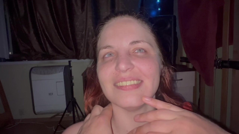Elena917: Fackování pov, kouření, sperma na vlasy, stříkání