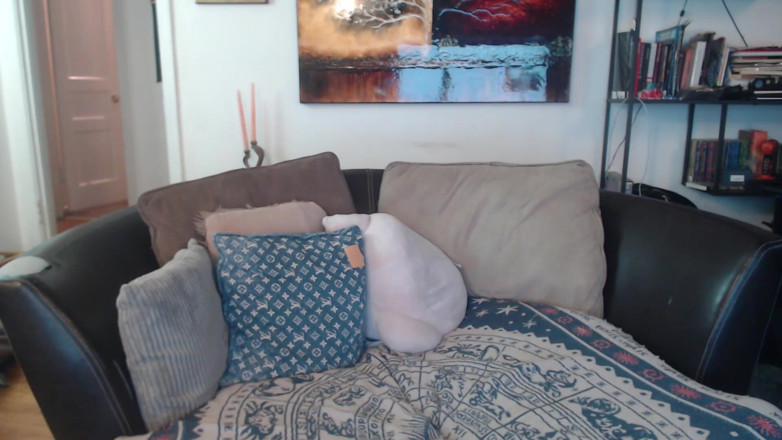 lilredvelvettt: My 1st Live Bg Blowjob