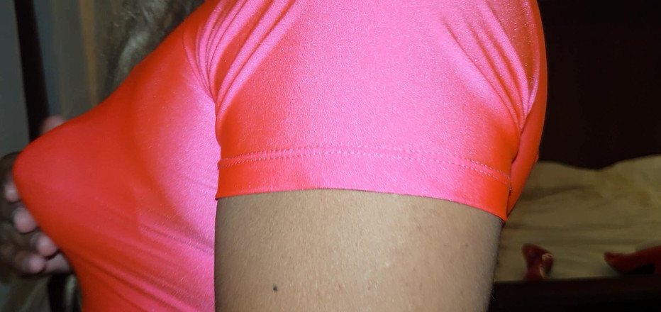 Sexy shinny clothes: Top rose super brillant et seins pointeux, vêtements d’entraînement des...