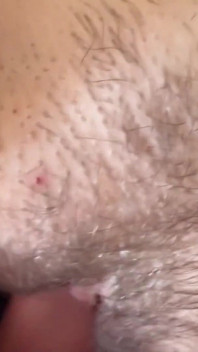 Close-up plagen: 3 orgasmes en een plakkerige afwerking in slow-mo!