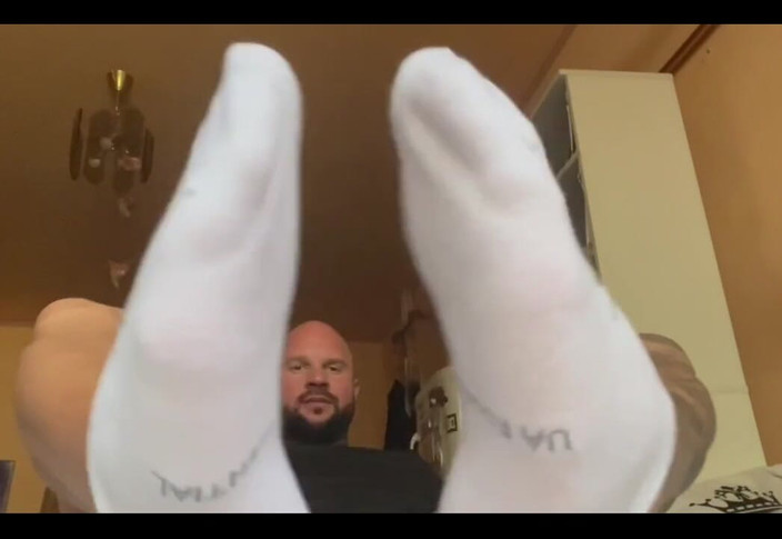 Jasons feet: 양말을 신은 풋잡을 좋아하시나요? 또는 맨발? 또는 둘 다의 조금?