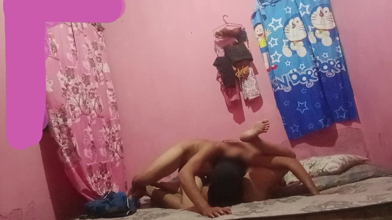 Citra: Gadis yang lagi asik dientot kontol besar xx