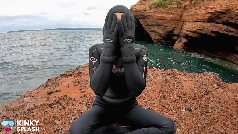 UKCuteGirl: Neoprene skin- ảo tưởng - sea play &amp; rock jumps
