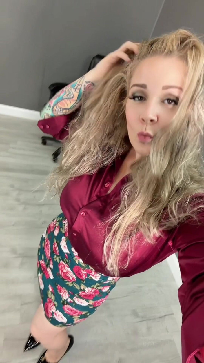 Miss Whitney Morgan: Detrás de la noche del sábado