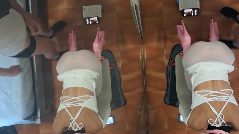 LauraOnHeels: MILF가 의자에 묶여 입과 보지에서 섹스를 당했다