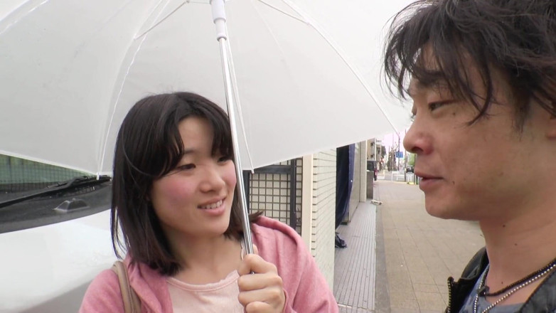Caribbeancom: Une jolie Japonaise se fait baiser devant ses copines