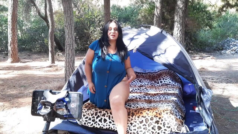 Riderqueen: Sexy stepmom in tend
