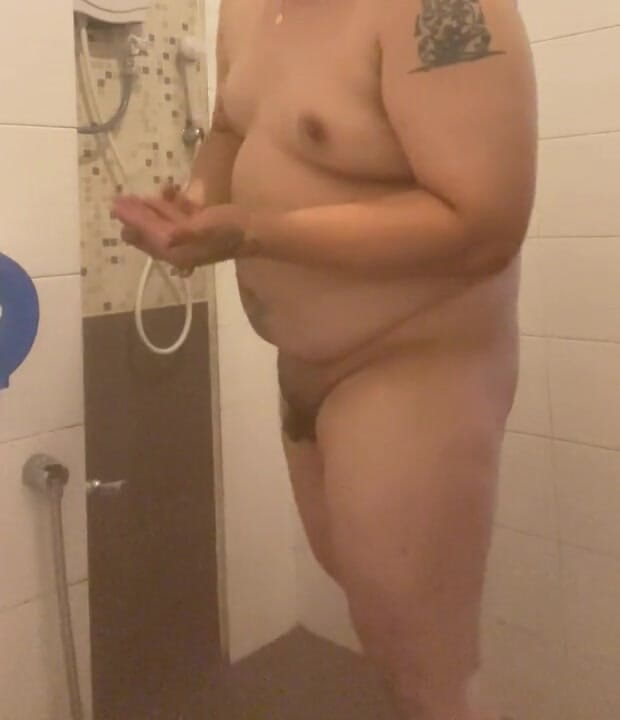 Ranboy6399: Banyo yapıyor