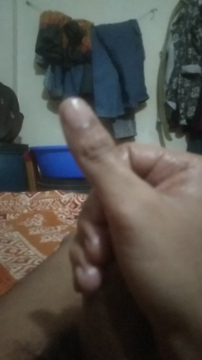 Viral_tiktokar: I Did a Handjob at Home.