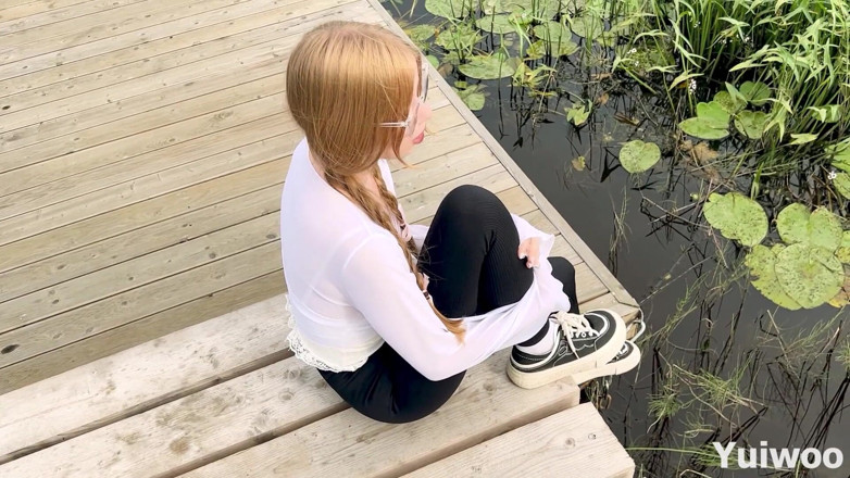 Yuiwoo: かわいい処女の子が18歳の誕生日に3回もイかせてくれた