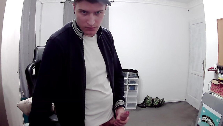 Palko Krisztian: Doar distracție