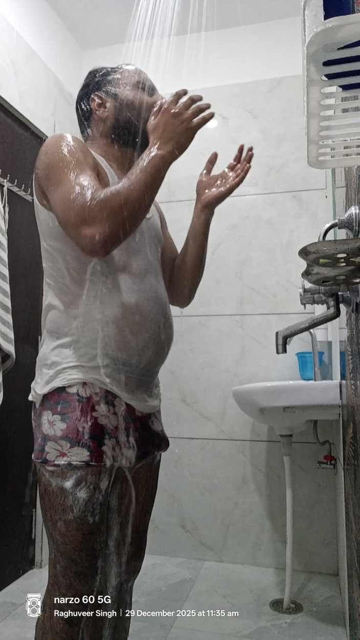 Rajasthani-old-lover: Adam duştan hoşlanıyor