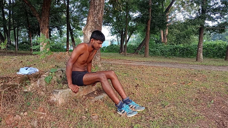 LinearOrnament35: Dein schluck-training, lass das mädchen auf deinem schoß