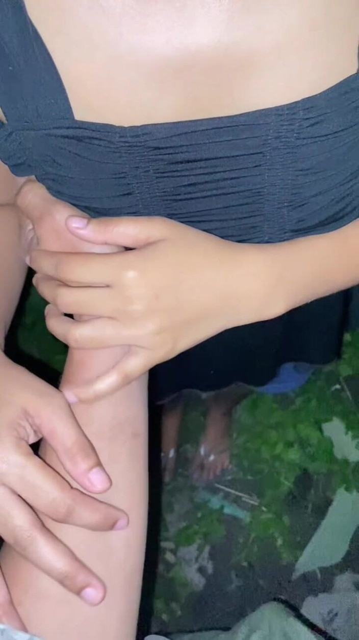 YammyPH: Sevimli Pinay gençler Kantutan Sa Damuhan! Muntik Pa Makita!