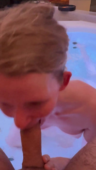 Riskanter Geiler Blowjob Im Spa! Facial Voll in Meine Fresse