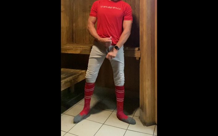 JockDad87: 사우나에서 Dilfjockdad87의 또 다른 뜨겁고 발정난 에지 세션