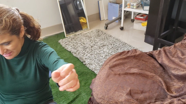 Agnes Swallow: Mijn vriendin zuigt graag lul en slikt mijn sperma door