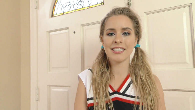 Perv Milfs n Teens: La cheerleader teenager lilly Ford scopa Dadz del suo ragazzo
