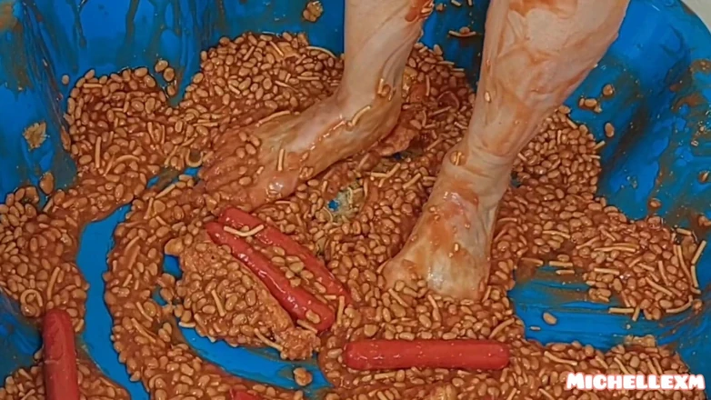 Michellexm: Feet in Beans and Sausages, Foot Worship Sesy Soles
