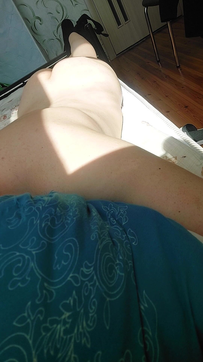 Kitty_Cross: Pretty Blonde Natural Body of Cute Sissy White Femboy Feminine...