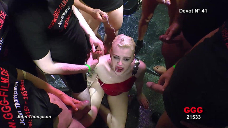 Casting GIRLS AND FIRST PORNO: 初めての女の子たち、オシッピフェラチオと射精、ぶっかけギャップ、ジョン・トンプソン