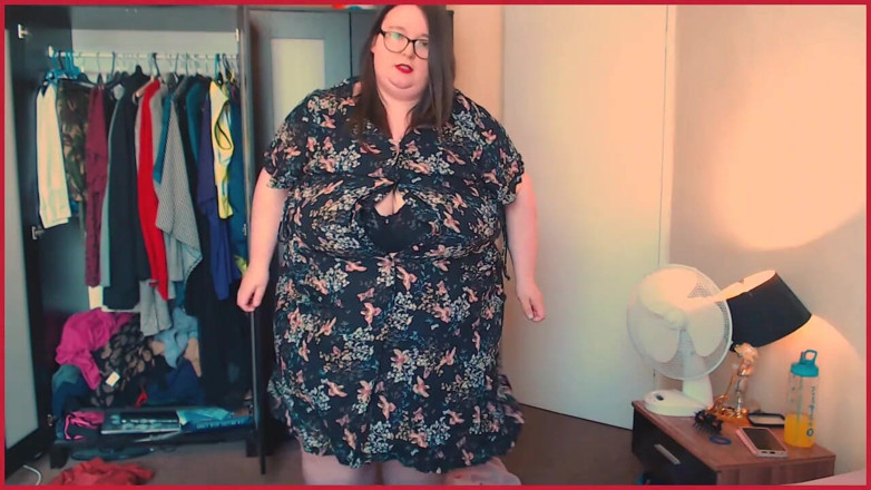 SSBBWLadyBrads: Ssbbw vücuda sığmayan kıyafetleri yırtıyor