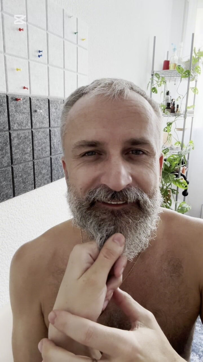 MegaPollonyCulazo: Ferluci mě kouše