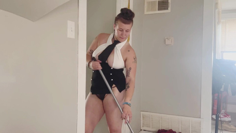 Thekookiejar: Servitoarea face o pauză de la zdrobire pentru a fi...