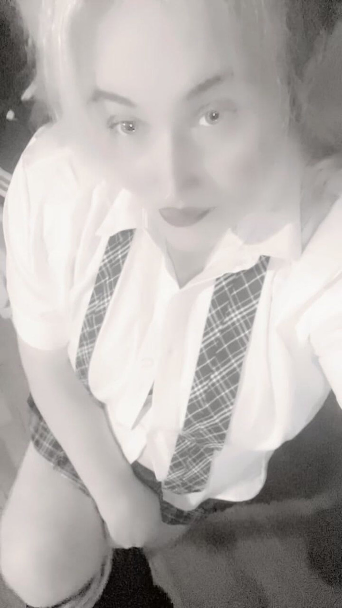 KyBlueEyedBaby: Freches scstudent-mädchen