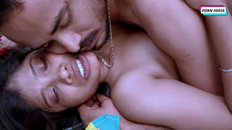 Porn India Studio: Žhavý romantický sex novomanželého páru