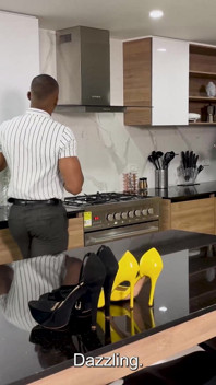 Ebony MILF Maid Carla Morelli fångad i röd klänning av Brandon Cruz och tagen hårt med BBC och doggy