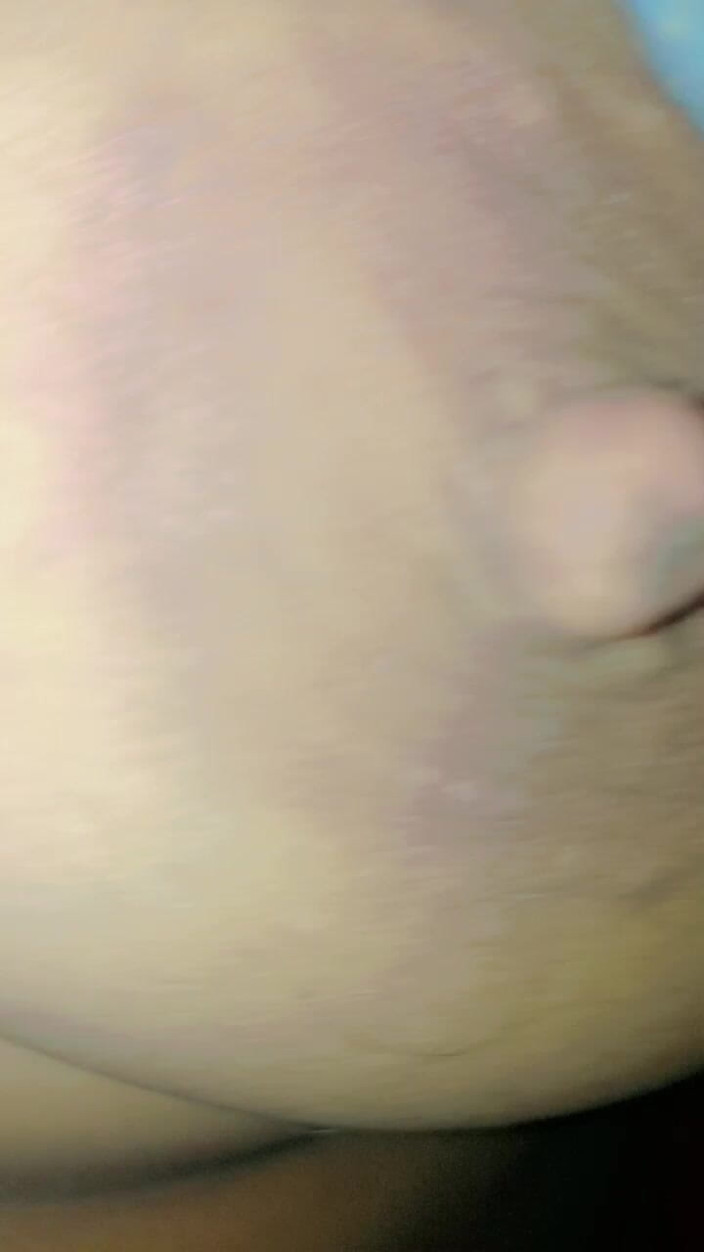 Juicy koos: Desi domácí tetička