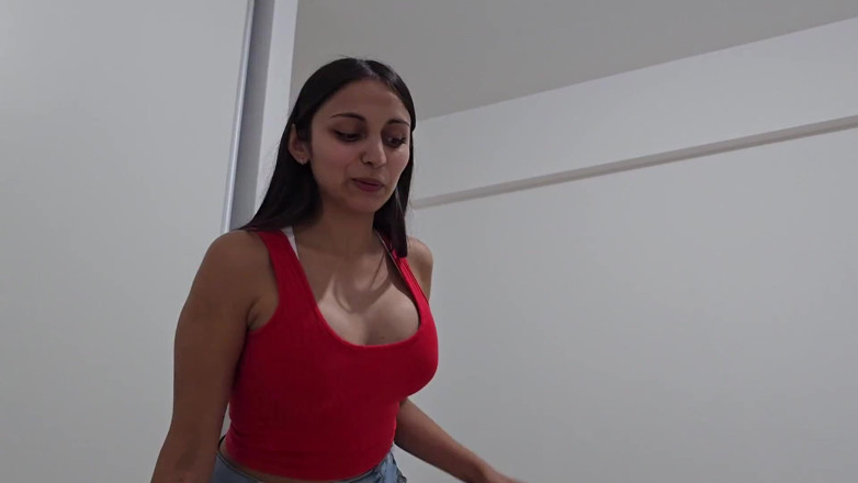 LoverDevilx: น้องสาวเลี้ยงหน้าอกใหญ่หิวอยากดูดควยฉัน